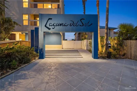 4501 Laguna Boulevard