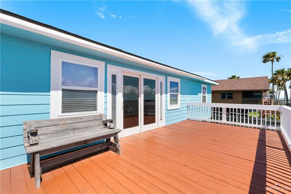 700 Shore Drive Port Mansfield, TX 78598