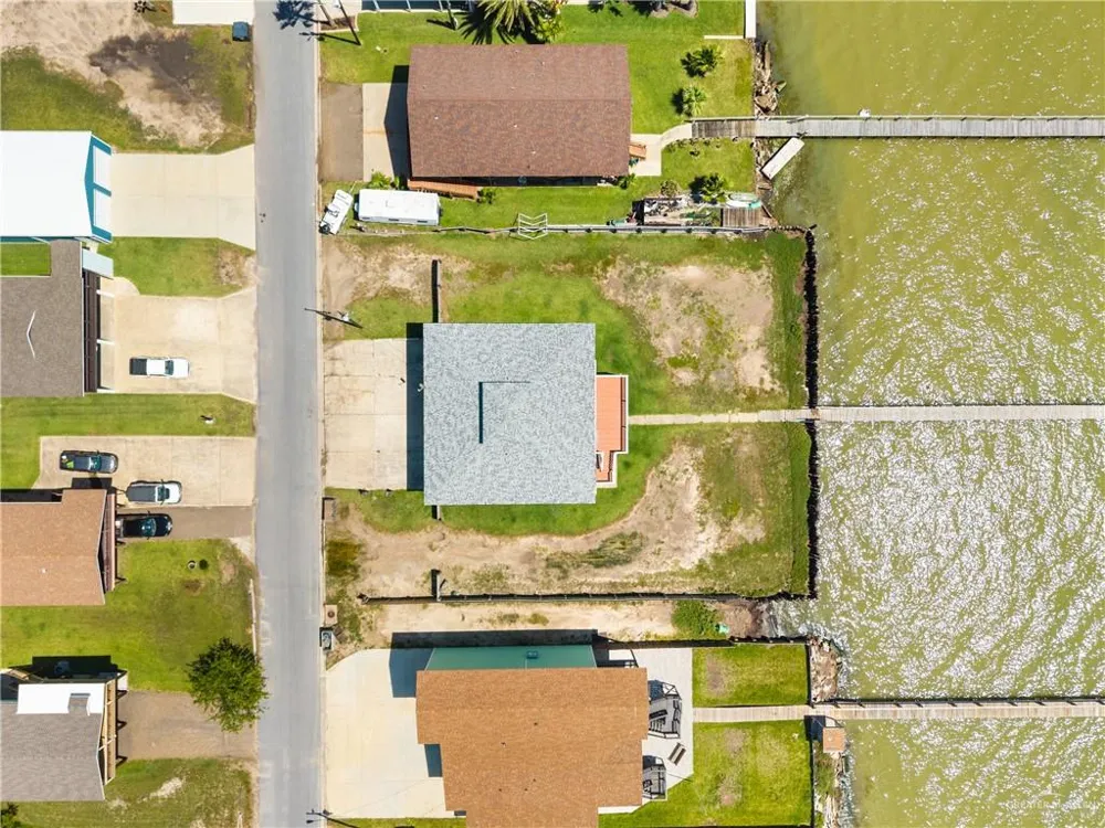 700 Shore Drive Port Mansfield, TX 78598