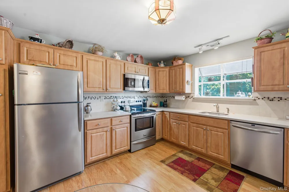 376 Quarry Pond Court Moriches, NY 11955