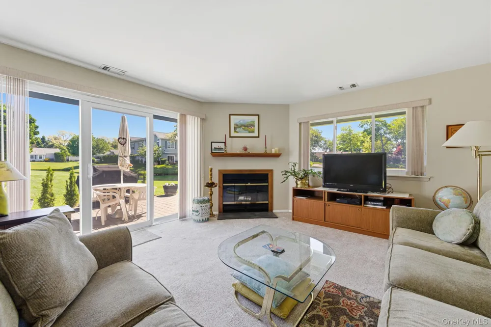 376 Quarry Pond Court Moriches, NY 11955