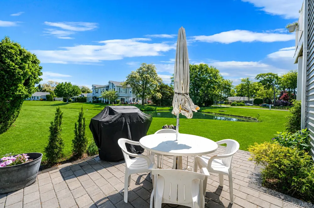 376 Quarry Pond Court Moriches, NY 11955