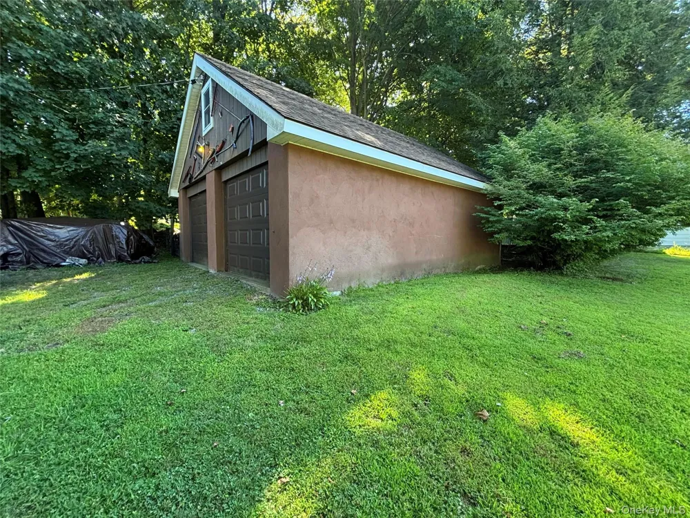 4 Lottie Putnam Valley, NY 10512