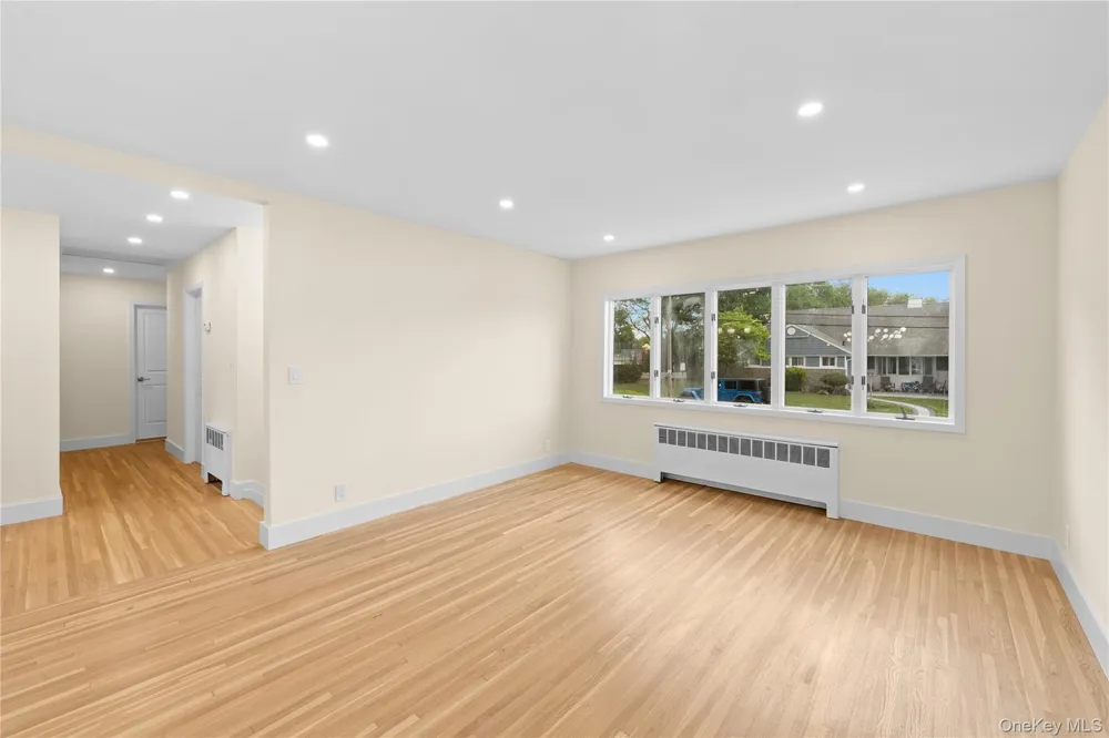 31 Cail Drive East Rockaway, NY 11518