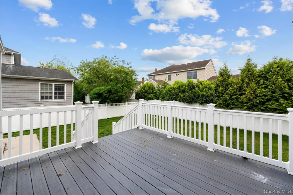 31 Cail Drive East Rockaway, NY 11518