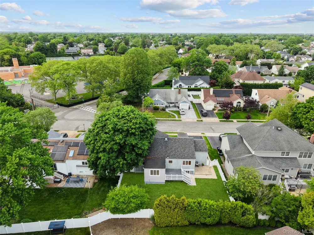 31 Cail Drive East Rockaway, NY 11518