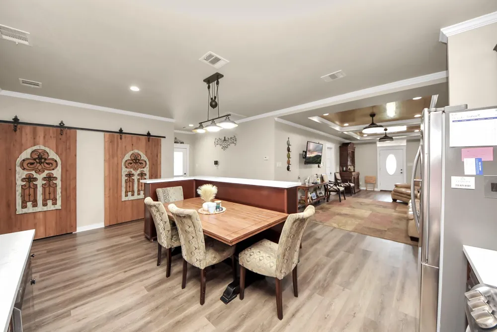 1106 S 8th Street La Porte, TX 77571