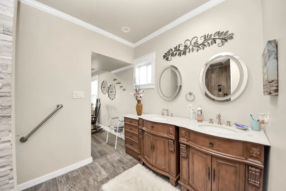 1106 S 8th Street La Porte, TX 77571