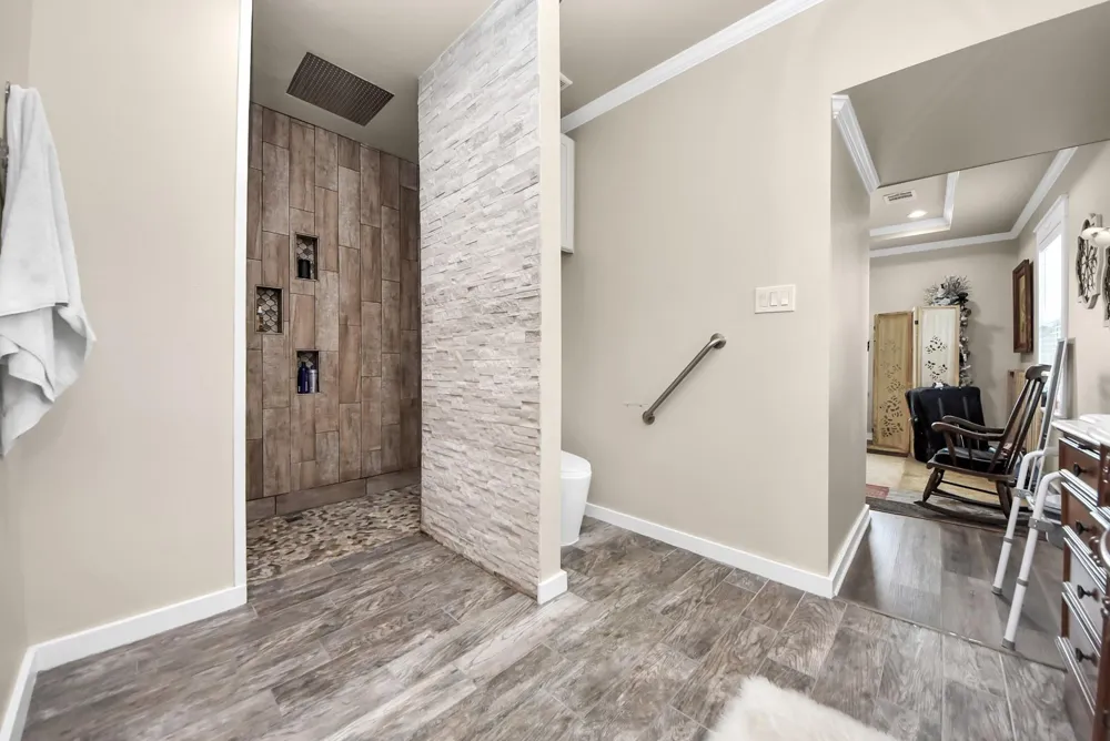 1106 S 8th Street La Porte, TX 77571