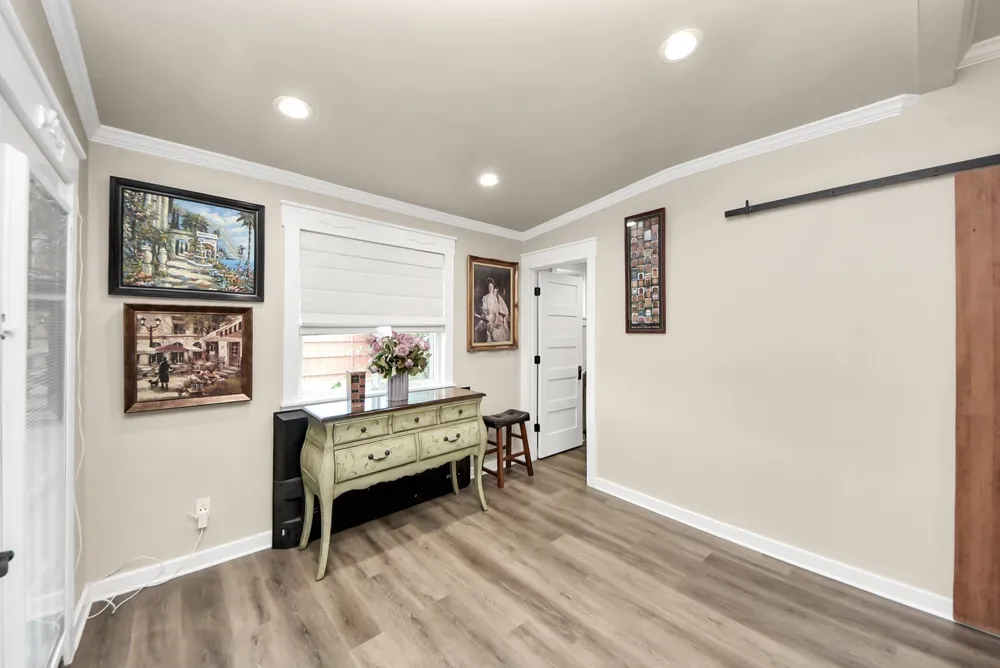 1106 S 8th Street La Porte, TX 77571