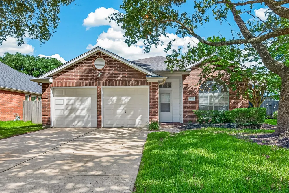 12007 Viola Court Pinehurst, TX 77362