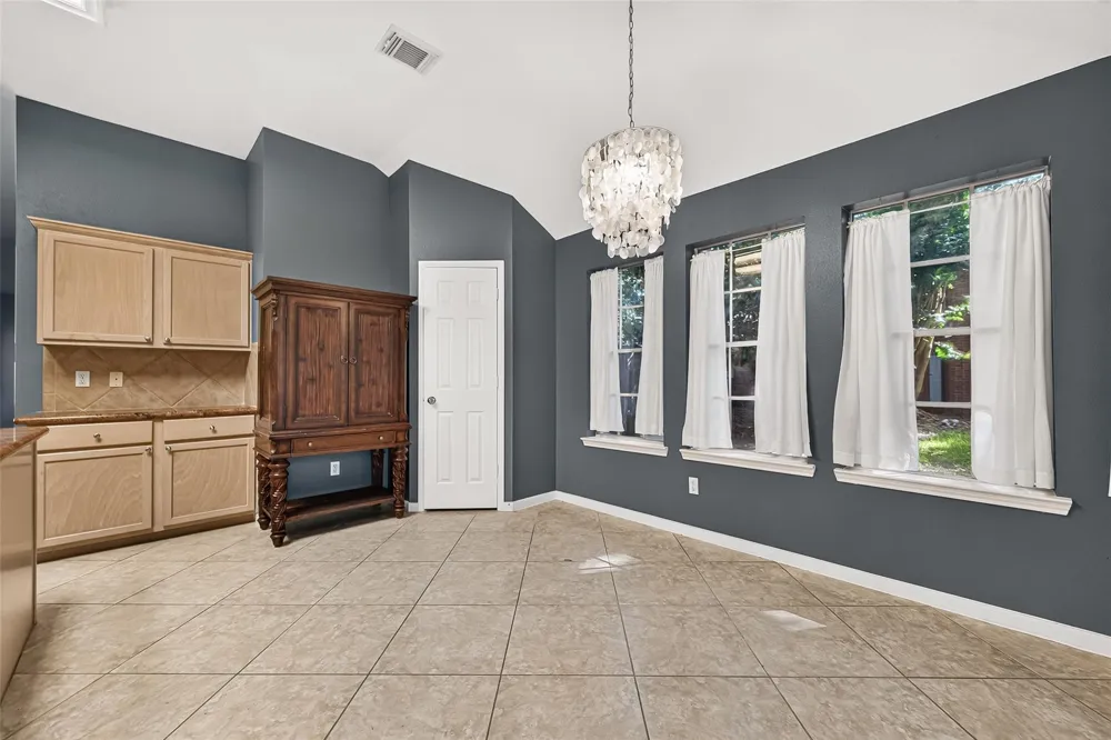 12007 Viola Court Pinehurst, TX 77362