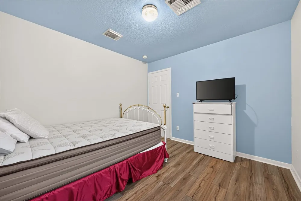 12007 Viola Court Pinehurst, TX 77362