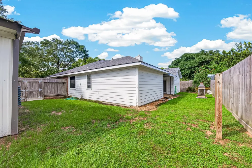 12007 Viola Court Pinehurst, TX 77362
