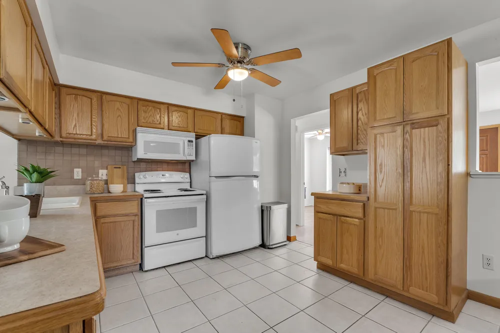 1243 Springer Street Westland, MI 48186
