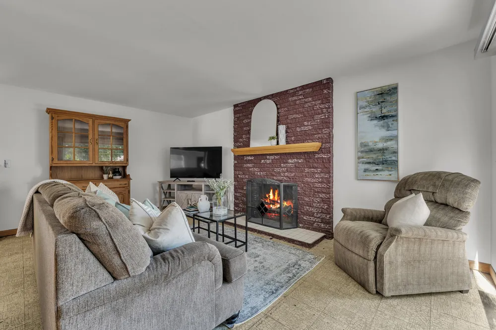 1243 Springer Street Westland, MI 48186