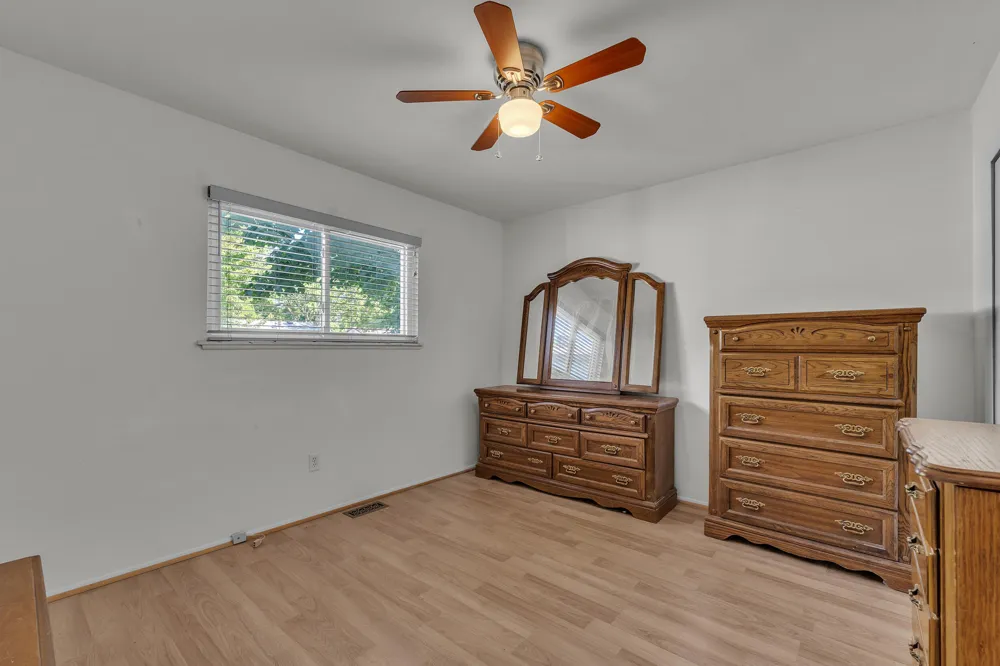 1243 Springer Street Westland, MI 48186