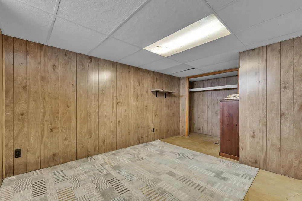 1243 Springer Street Westland, MI 48186