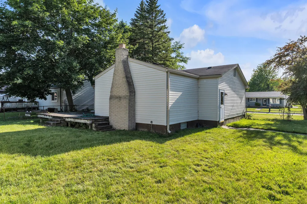 1243 Springer Street Westland, MI 48186
