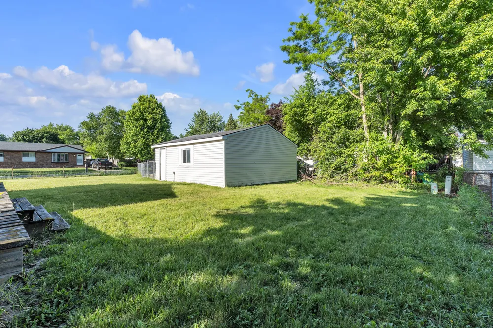 1243 Springer Street Westland, MI 48186