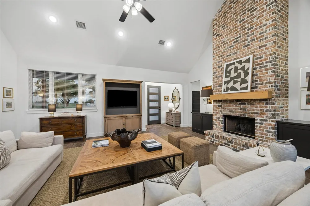 5050 Sophie Slansky Way Sealy, TX 77474