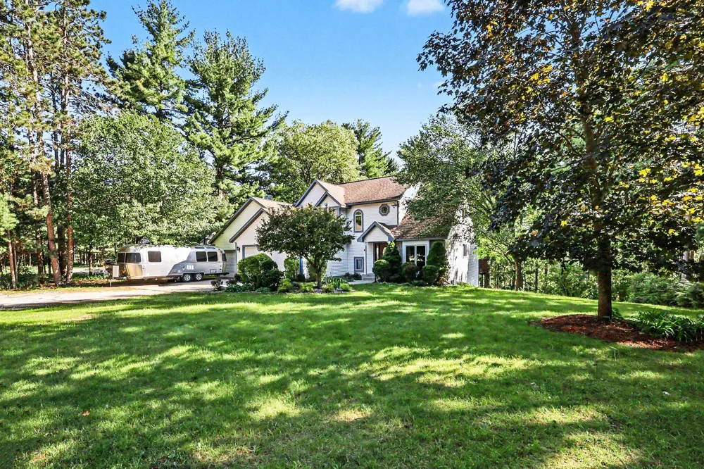 7474 Wiczer Drive Whitehall, MI 49461
