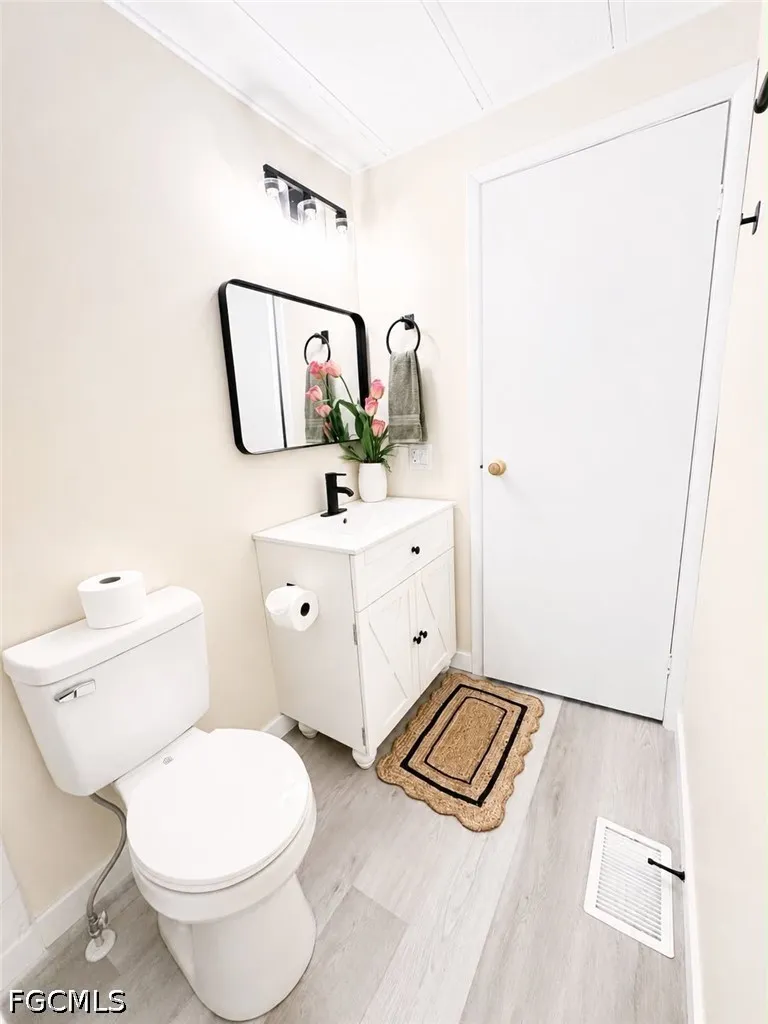 SALISBURY DRIVE Brooksville, FL 34613