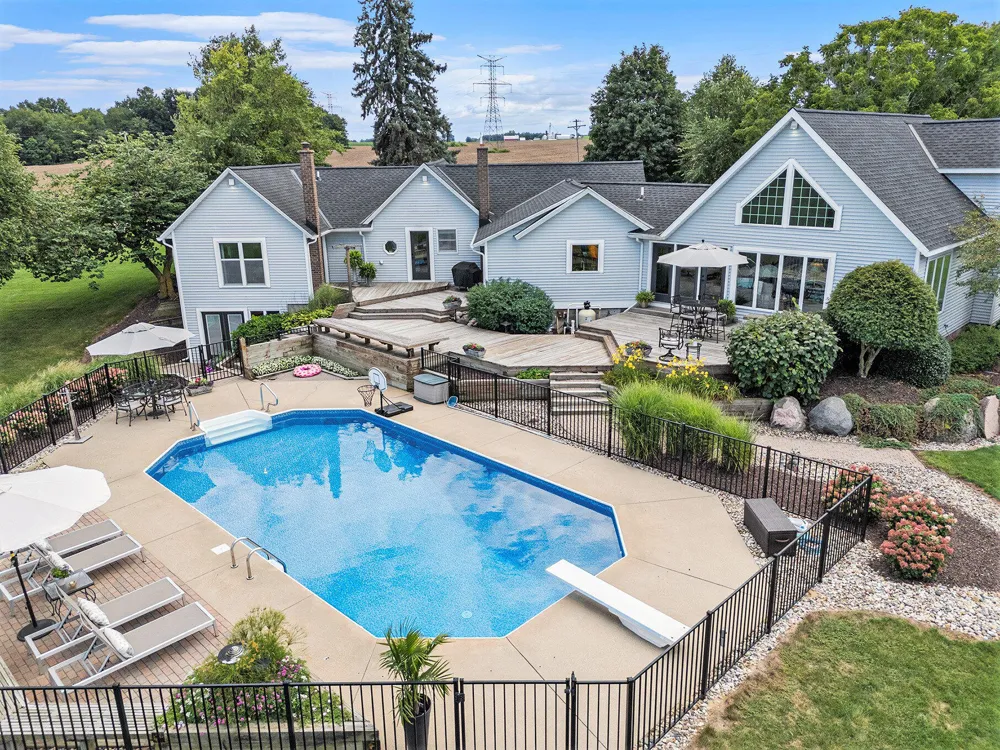 2841 132nd Avenue Hopkins, MI 49328