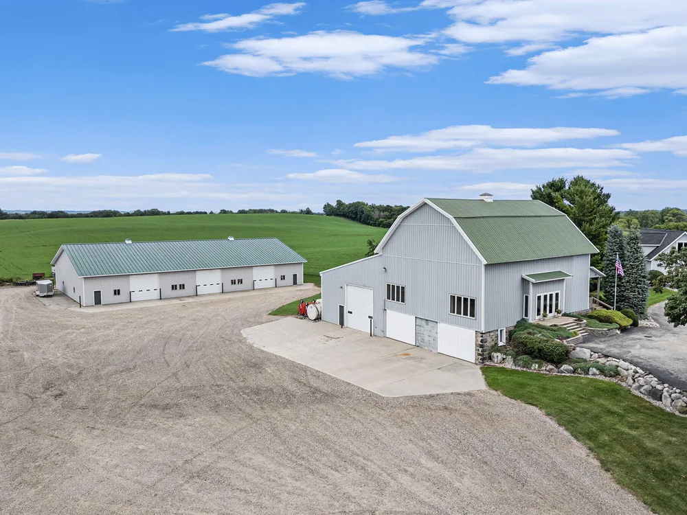 2841 132nd Avenue Hopkins, MI 49328