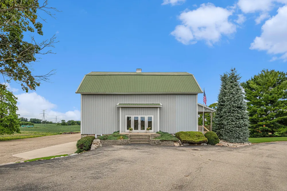 2841 132nd Avenue Hopkins, MI 49328