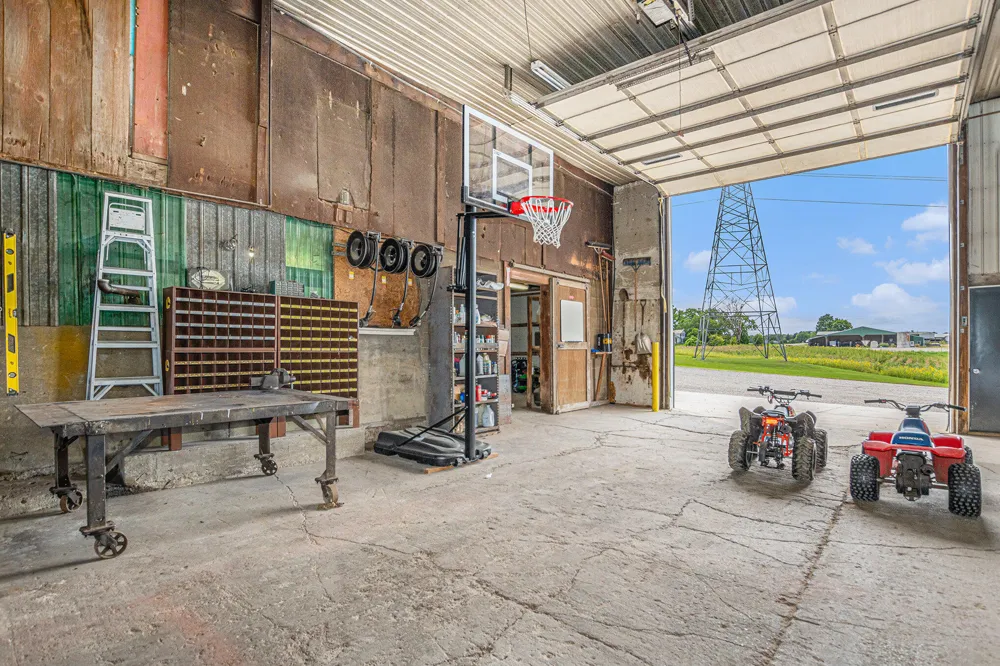 2841 132nd Avenue Hopkins, MI 49328