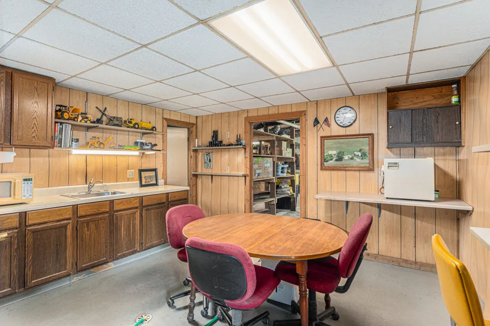 2841 132nd Avenue Hopkins, MI 49328
