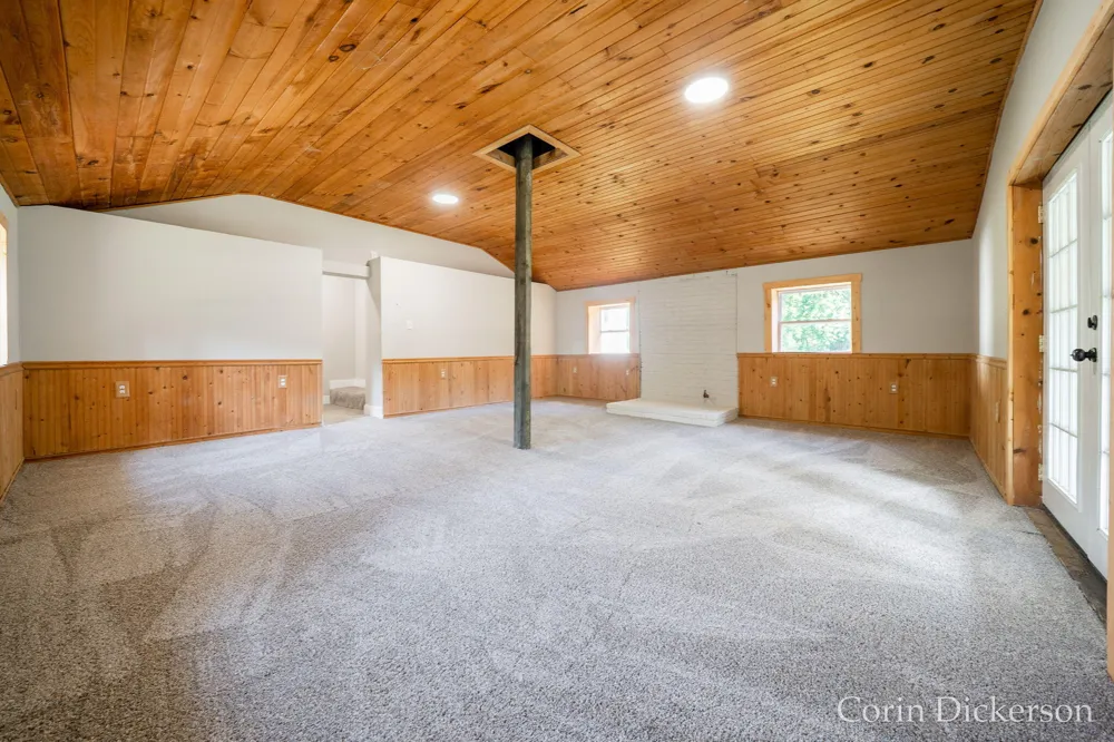 3661 110th Avenue Allegan, MI 49010