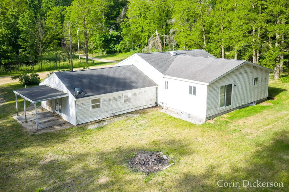 3661 110th Avenue Allegan, MI 49010