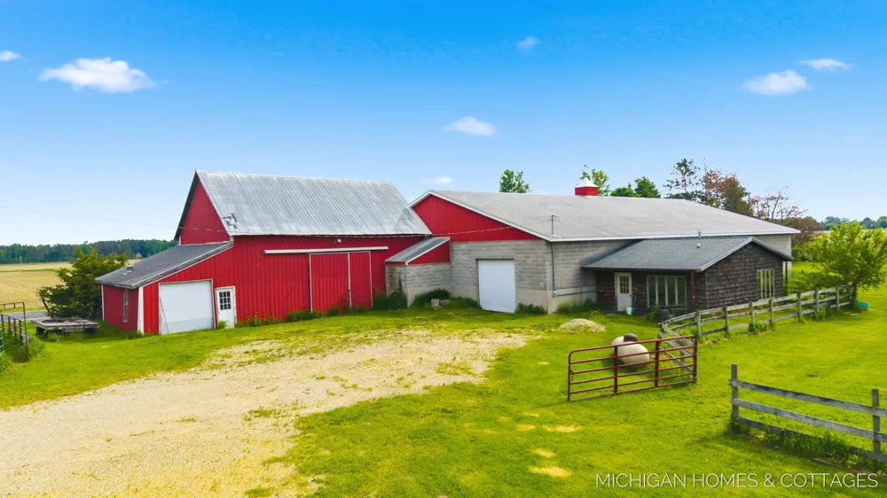 2695 62nd Street Fennville, MI 49408