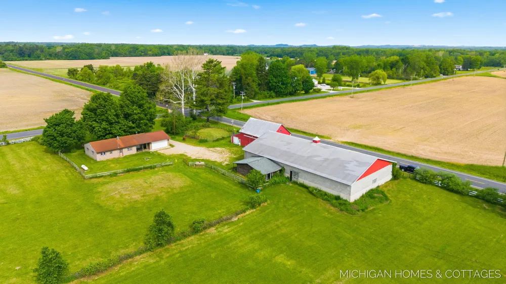 2695 62nd Street Fennville, MI 49408