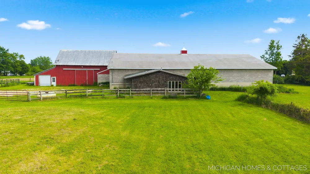 2695 62nd Street Fennville, MI 49408