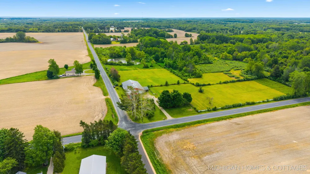2695 62nd Street Fennville, MI 49408