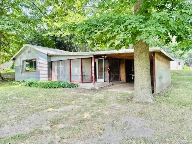 1846 W Tupper Heights Drive Lake Odessa, MI 48849