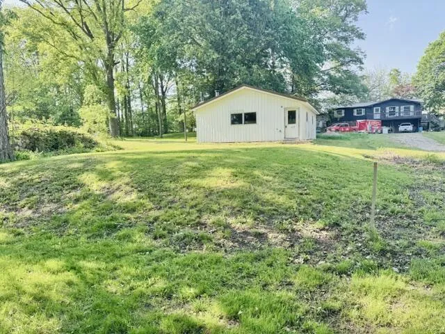 1846 W Tupper Heights Drive Lake Odessa, MI 48849