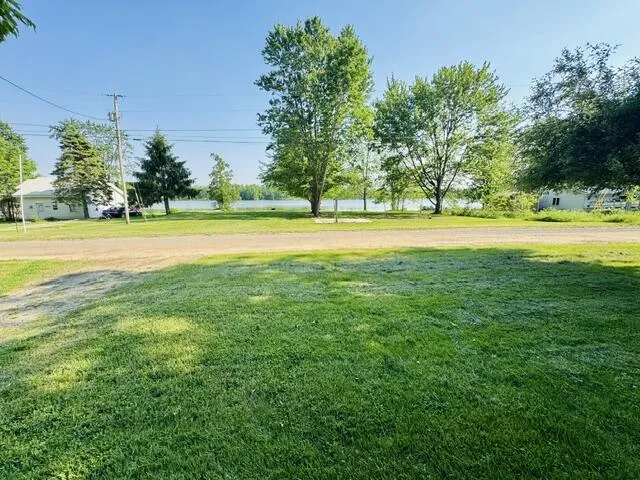 1846 W Tupper Heights Drive Lake Odessa, MI 48849