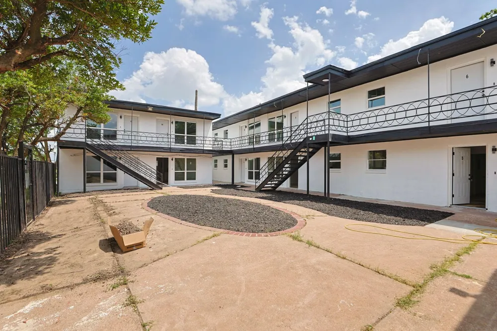 6840 Fairway Drive #1 Houston, TX 77087