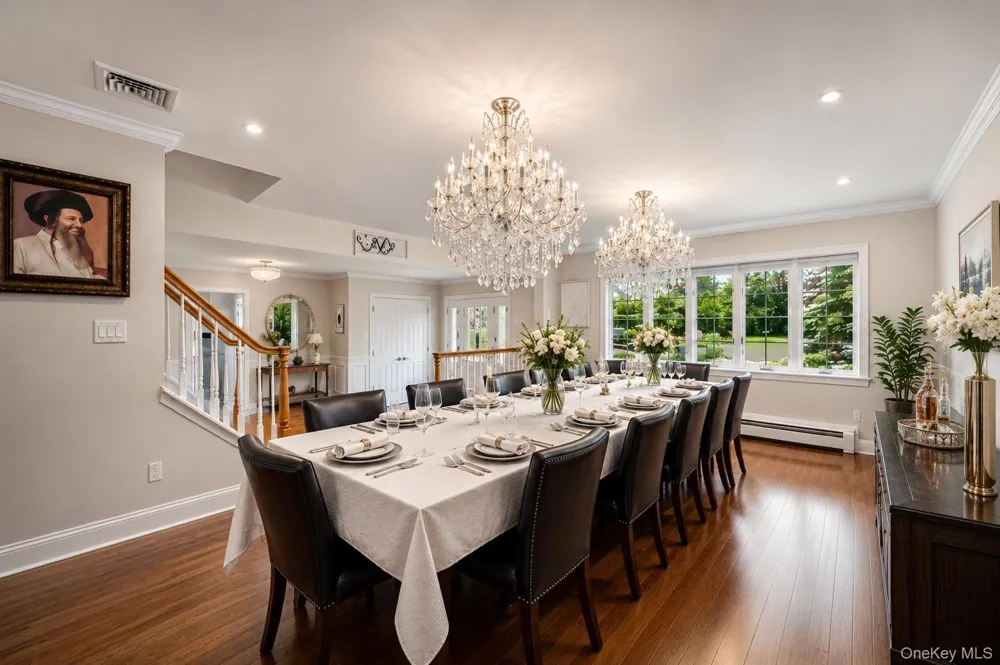 29 Waverly Place Lawrence, NY 11559