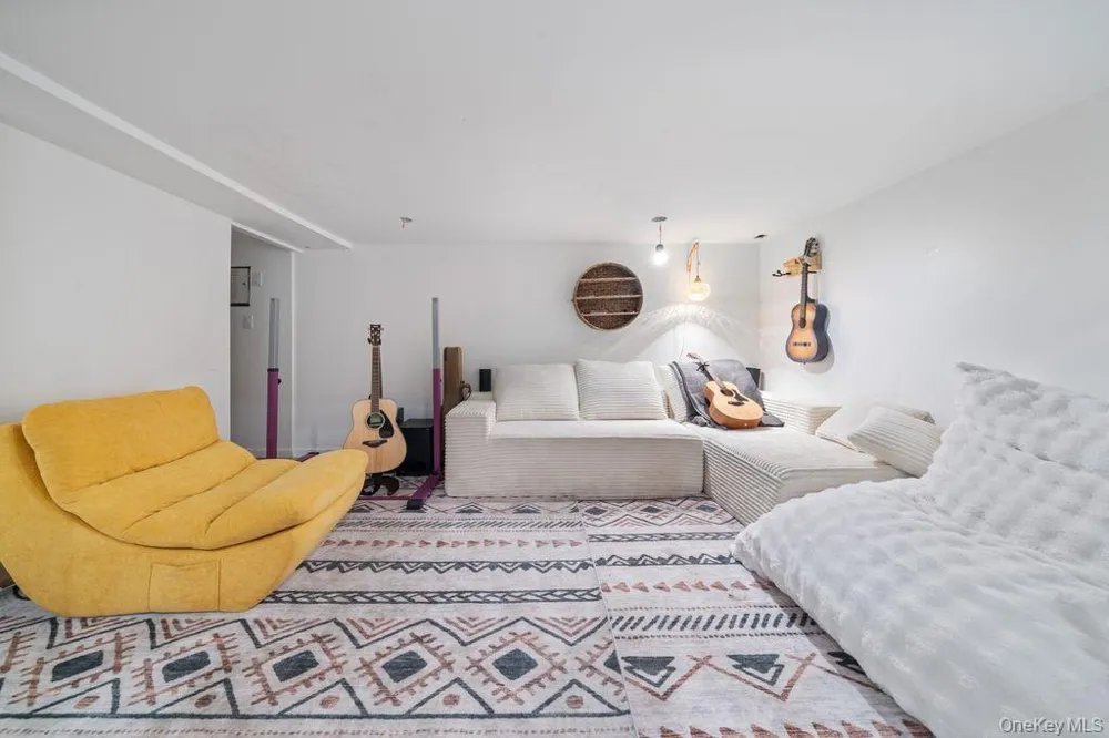 29 Waverly Place Lawrence, NY 11559