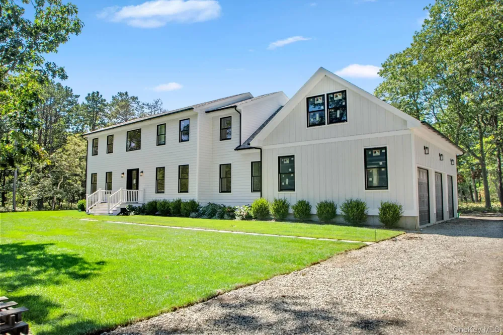 95 Summit Boulevard Westhampton, NY 11977