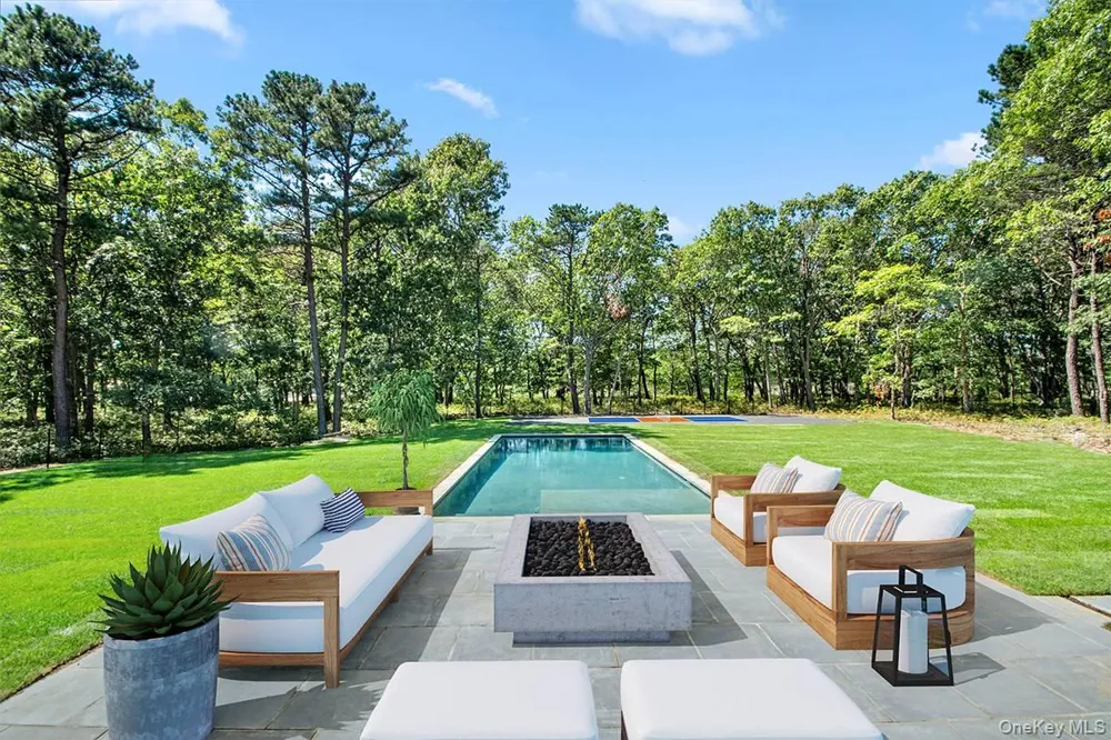95 Summit Boulevard Westhampton, NY 11977