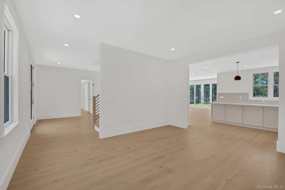 95 Summit Boulevard Westhampton, NY 11977
