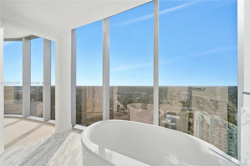 175 SE 25 Rd #3403 Miami, FL 33129