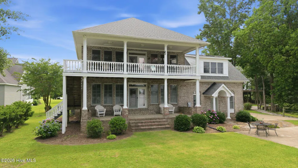 121 Sabre Point Drive Bath, NC 27808