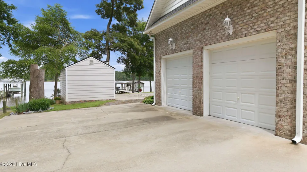 121 Sabre Point Drive Bath, NC 27808